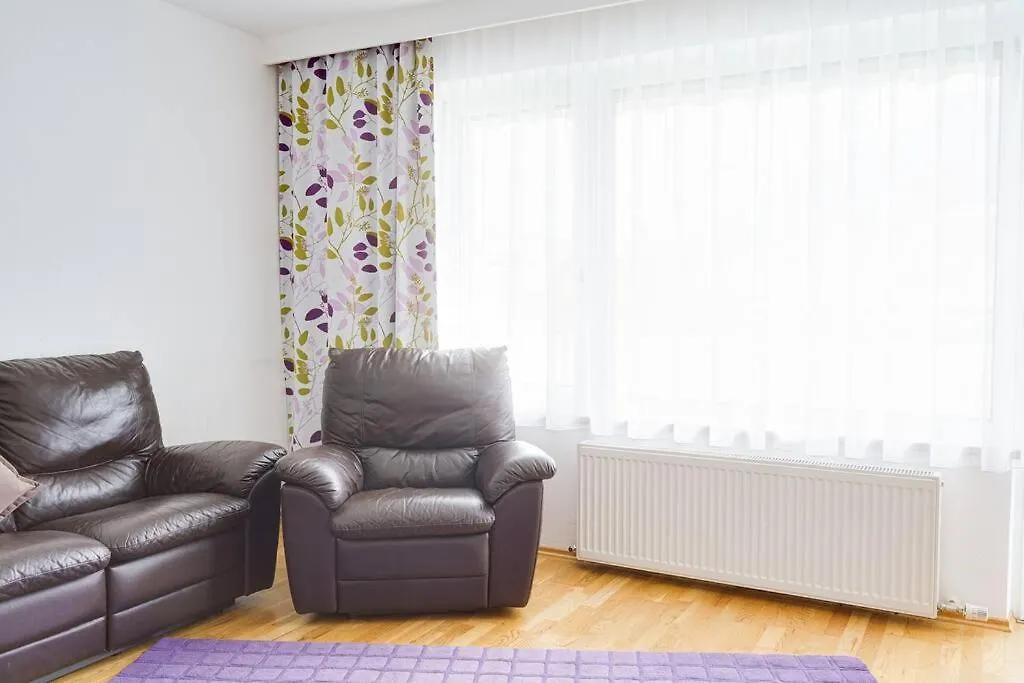 Apartment With Comfy Balcony Innsbruck