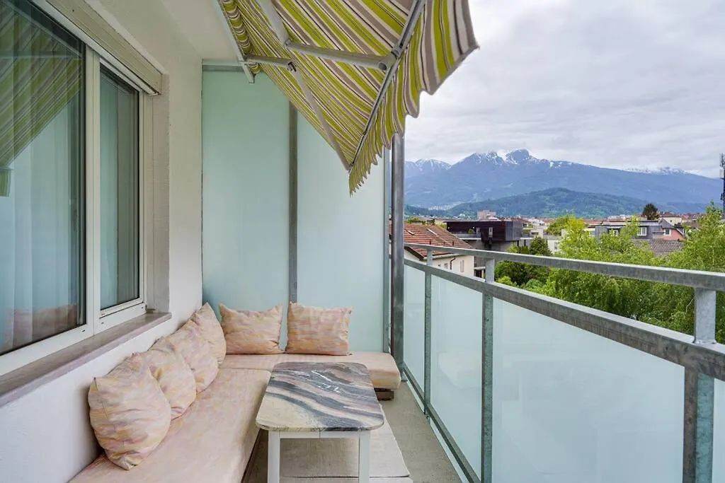 Apartment With Comfy Balcony Innsbruck