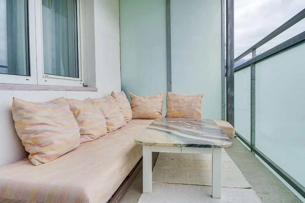 Apartment With Comfy Balcony Innsbruck
