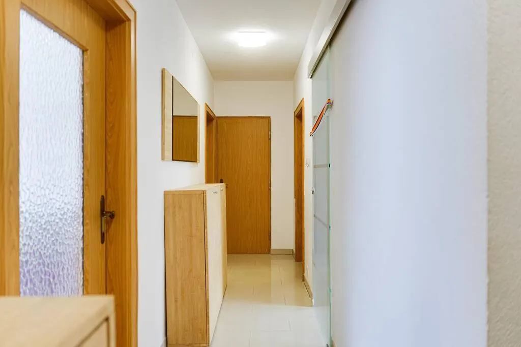 Apartment With Comfy Balcony Innsbruck